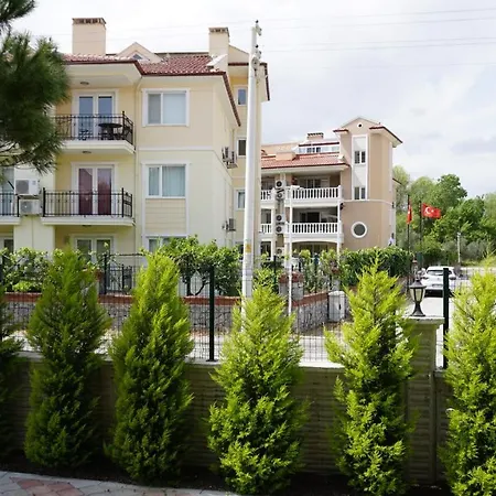 Apartment Lovely 1 Bedroom With Swimming Pool